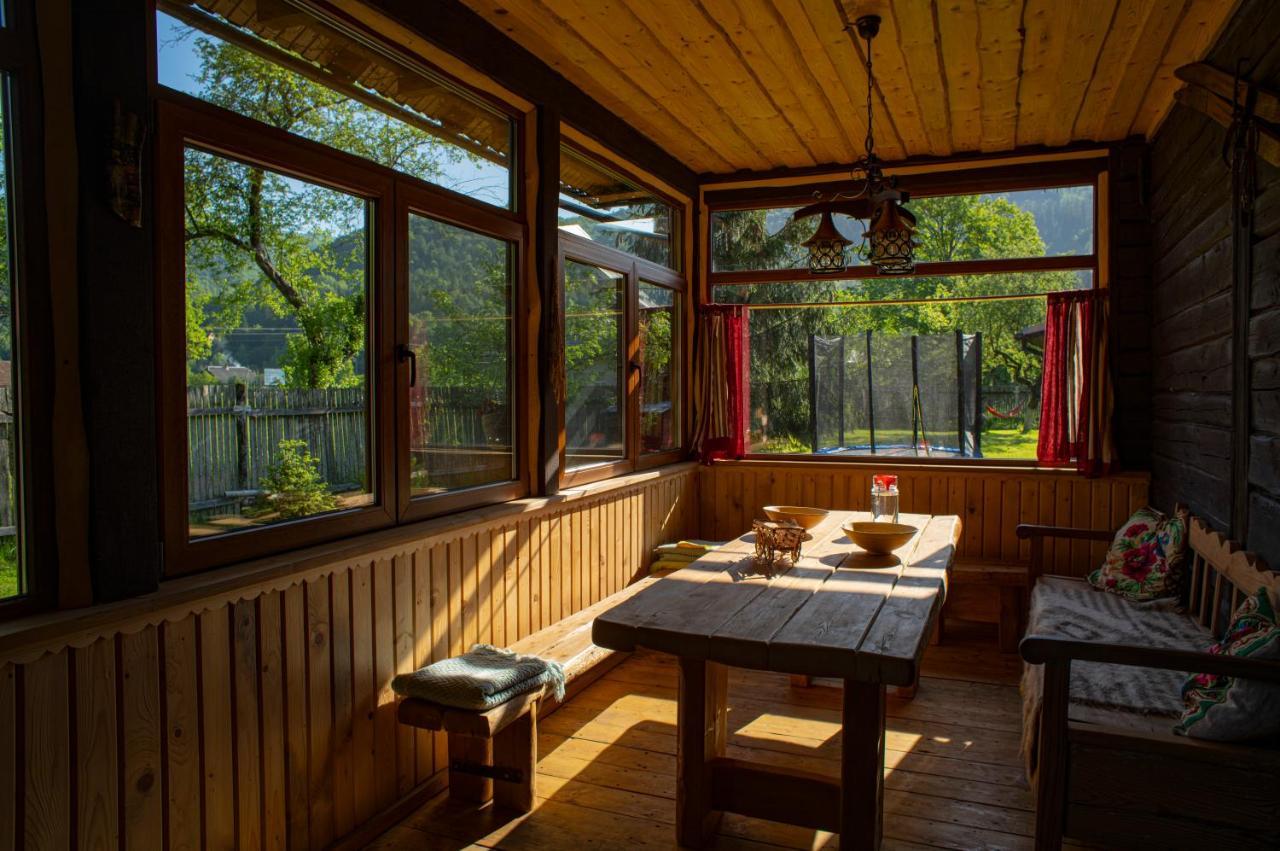 Apartamento Знакова Хата Grebenov Exterior foto
