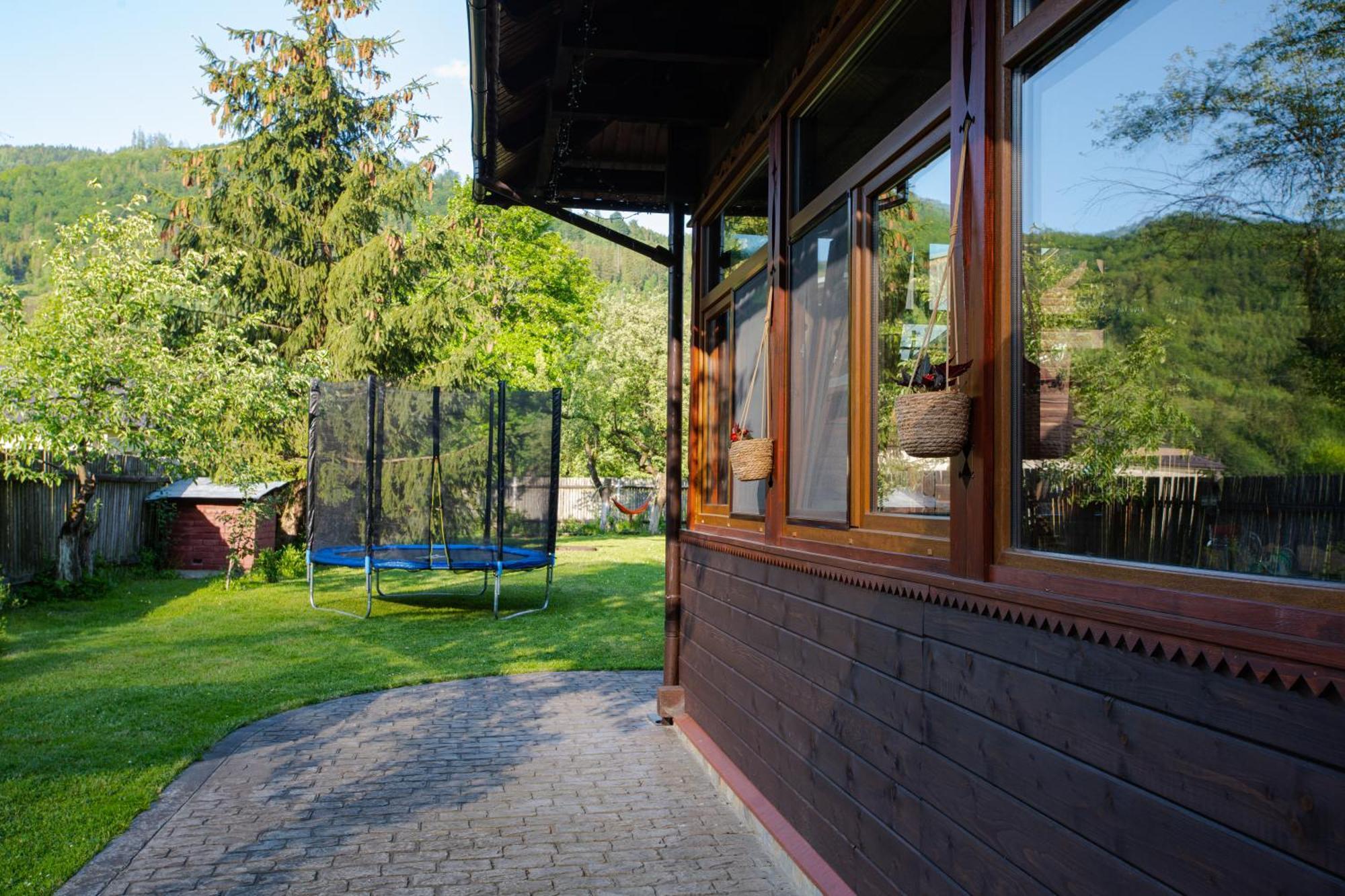 Apartamento Знакова Хата Grebenov Exterior foto